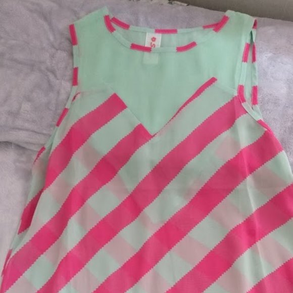 Sheer Sleeveless Top - Picture 2 of 6